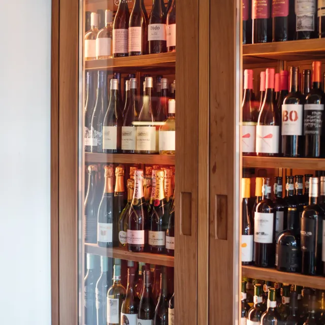 Bodega y selección de vinos en Gulliver Valencia