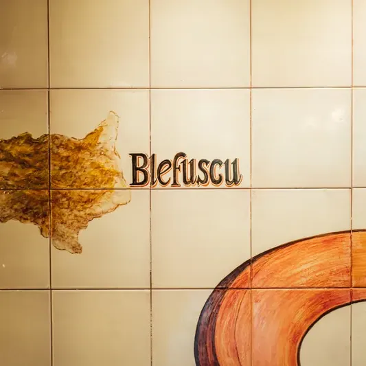 Mural Blefuscu en azulejos de Gulliver