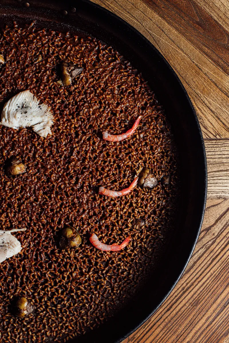 Arroz de raya, alcachofas y gambitas en Gulliver