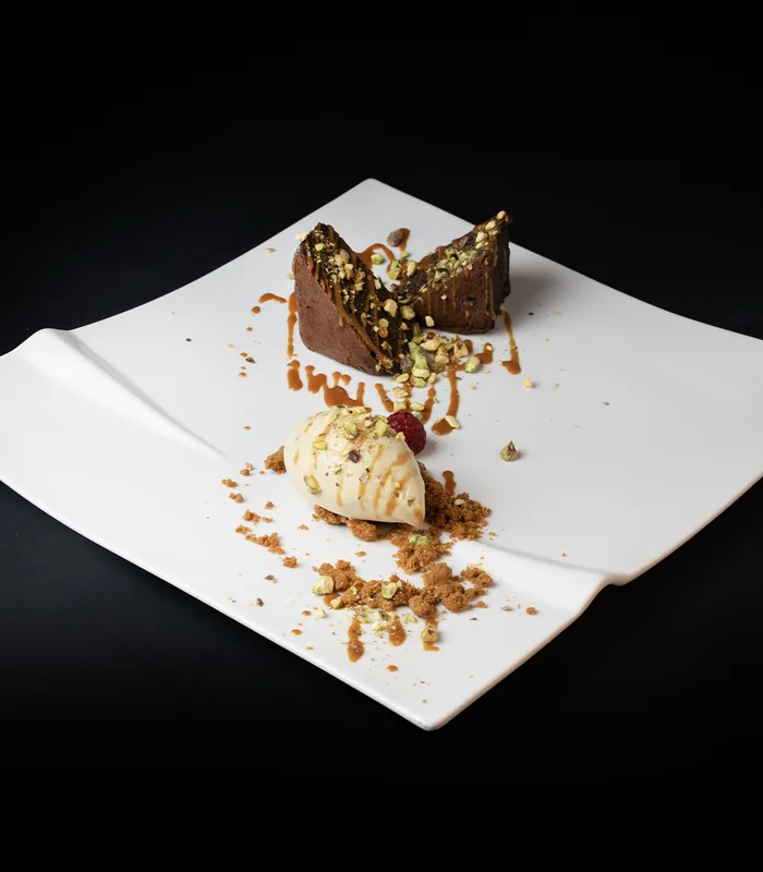 Brownie con helado artesano en Gulliver